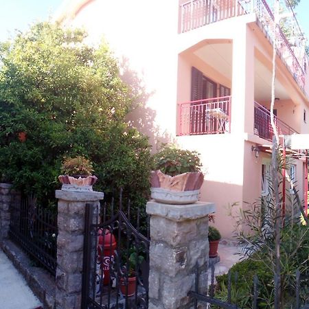 Apartments Kovacevic Petrovac na moru Exterior foto
