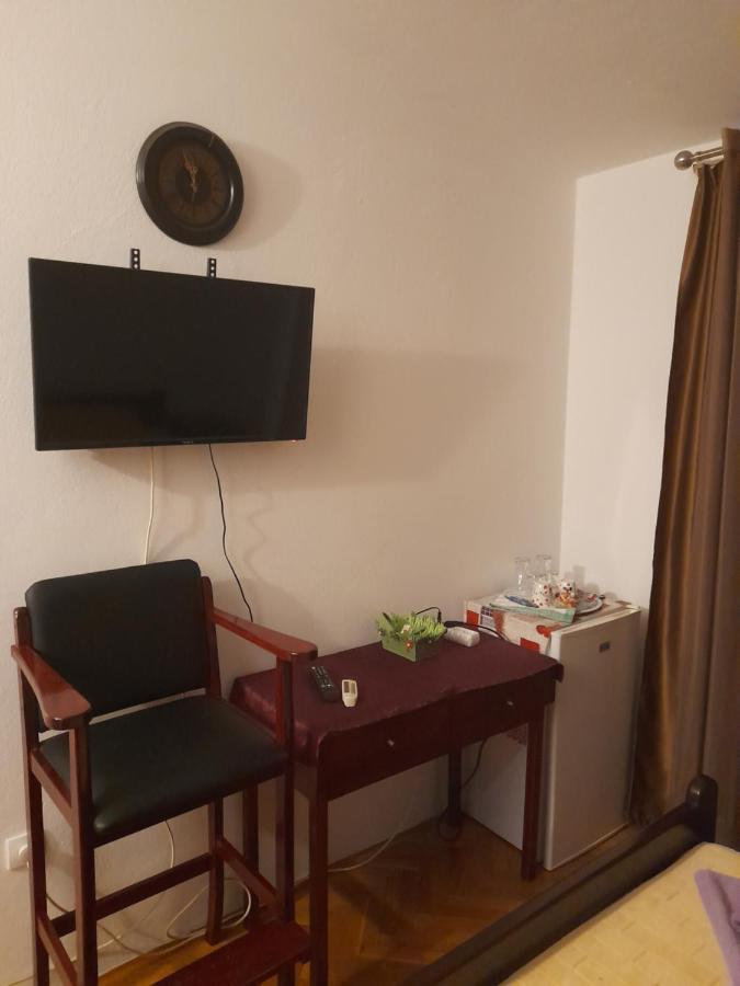 Apartments Kovacevic Petrovac na moru Exterior foto