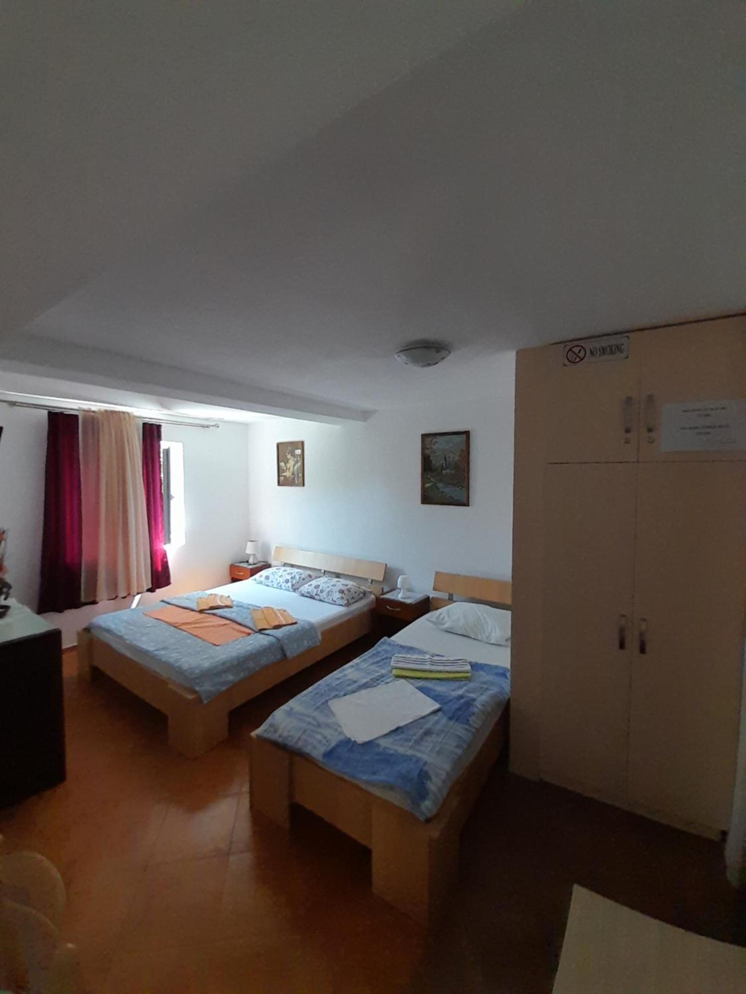 Apartments Kovacevic Petrovac na moru Zimmer foto