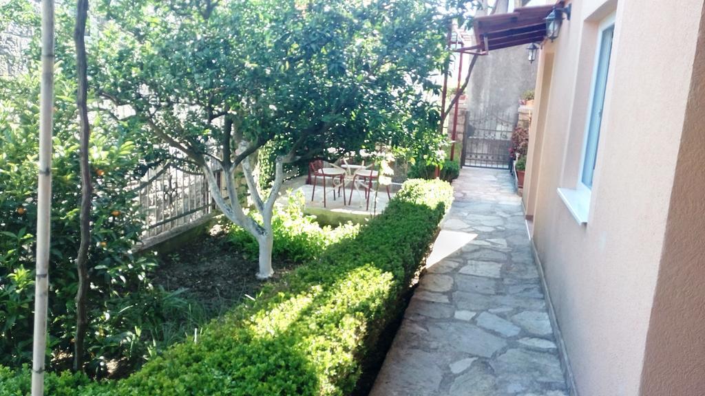 Apartments Kovacevic Petrovac na moru Exterior foto